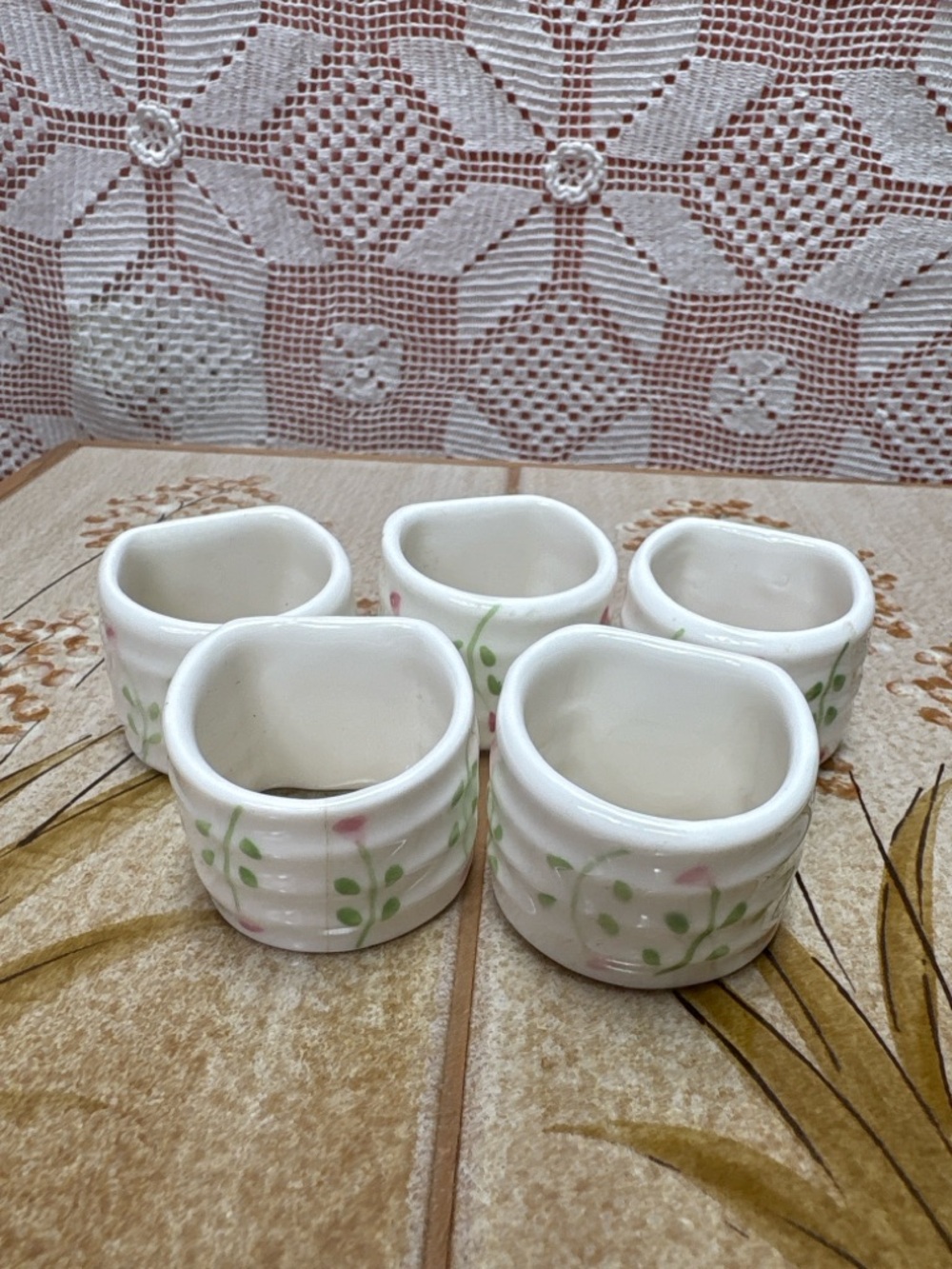 Porcelain Floral Napkin Rings - Set of 5 - Picture 3 of 4